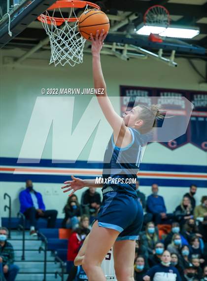 Thumbnail 2 in Chaminade vs Camarillo photogallery.