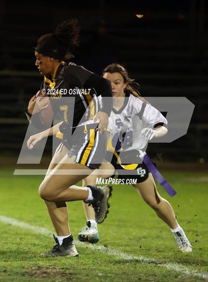 Thumbnail 3 in Alameda vs. College Park (CIF NCS Quarterfinal) photogallery.