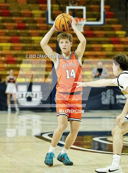 Thumbnail 1 in Cottonwood @ Mountain Crest photogallery.