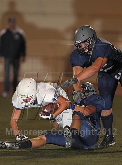 Thumbnail 2 in Flintridge Prep vs. Chadwick photogallery.