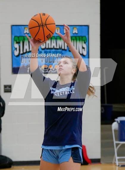 Thumbnail 2 in Cambridge vs. Rio Rico (Panther Hoops Classic) photogallery.