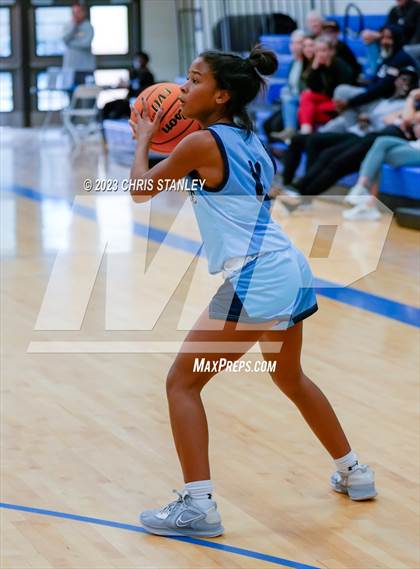 Thumbnail 2 in Cambridge vs. Rio Rico (Panther Hoops Classic) photogallery.