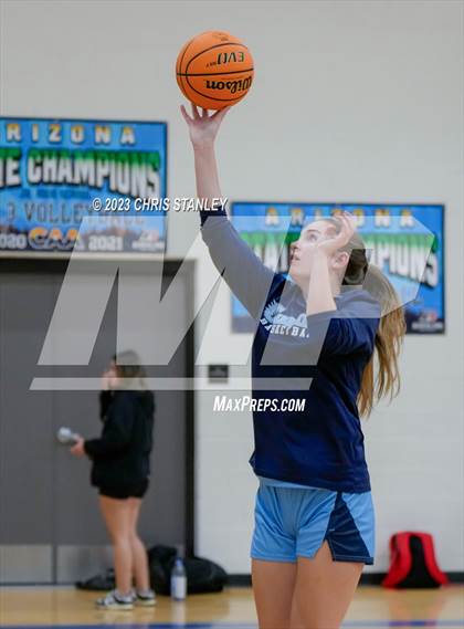 Thumbnail 3 in Cambridge vs. Rio Rico (Panther Hoops Classic) photogallery.