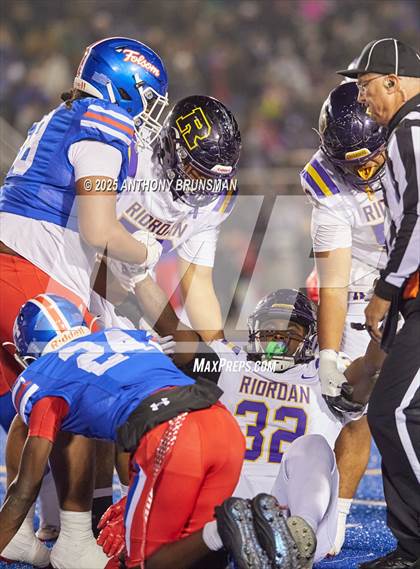 Thumbnail 3 in Archbishop Riordan @ Folsom (CIF NorCal Regional Division 1-AA Final) photogallery.
