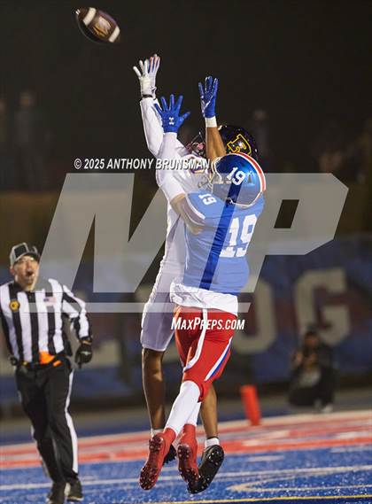 Thumbnail 2 in Archbishop Riordan @ Folsom (CIF NorCal Regional Division 1-AA Final) photogallery.
