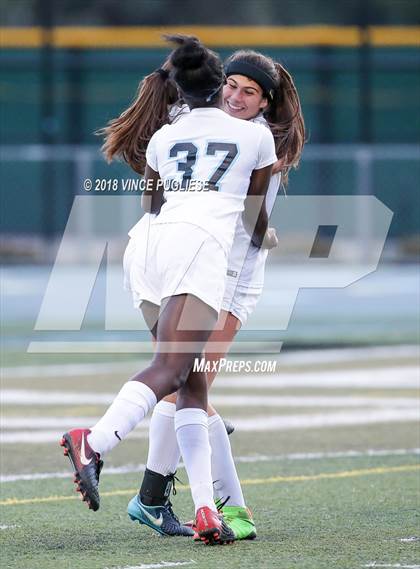 Thumbnail 2 in El Camino Real vs. Palisades (CIF LACS D1 Final) photogallery.