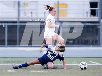 Thumbnail 2 in El Camino Real vs. Palisades (CIF LACS D1 Final) photogallery.