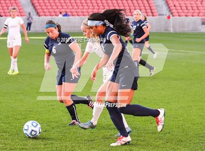 Thumbnail 2 in Juan Diego Catholic vs Logan (UHSAA 3A Final) photogallery.