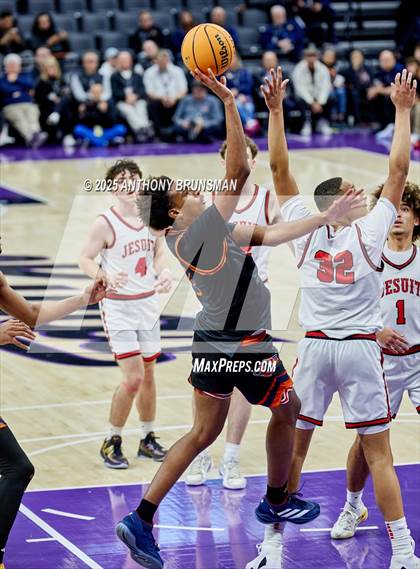 Thumbnail 3 in Chatsworth vs. Jesuit (CIF State D2 Final) photogallery.