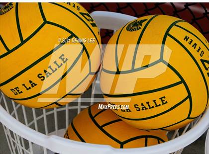 Thumbnail 1 in Miramonte vs. De La Salle (CIF NCS Open Final) photogallery.
