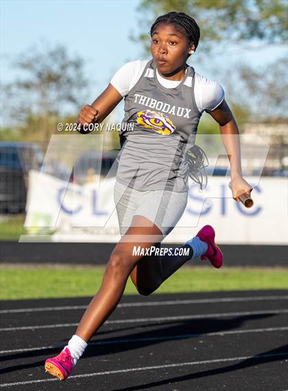 Thumbnail 1 in Terrier Relays photogallery.