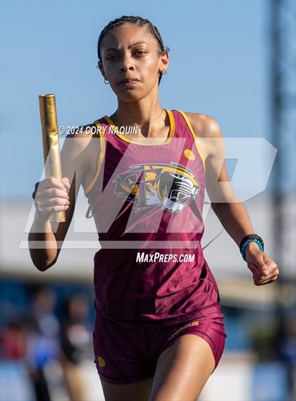 Thumbnail 2 in Terrier Relays photogallery.