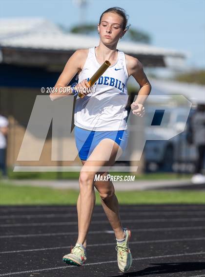 Thumbnail 2 in Terrier Relays photogallery.