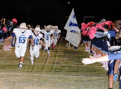 Thumbnail 2 in Pleasant Valley vs. Chico (Almond Bowl) photogallery.