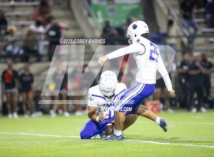 Thumbnail 3 in IMG Academy @ Central (MaxPreps Game of the Week) photogallery.