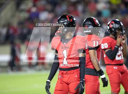 Thumbnail 2 in IMG Academy @ Central (MaxPreps Game of the Week) photogallery.
