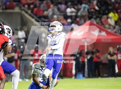 Thumbnail 1 in IMG Academy @ Central (MaxPreps Game of the Week) photogallery.
