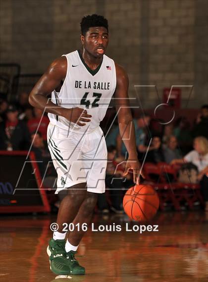 Thumbnail 3 in Centennial vs. De La Salle (Nike Extravaganza) photogallery.