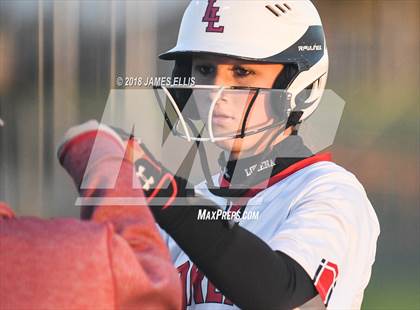 Thumbnail 3 in West @ Lorena photogallery.