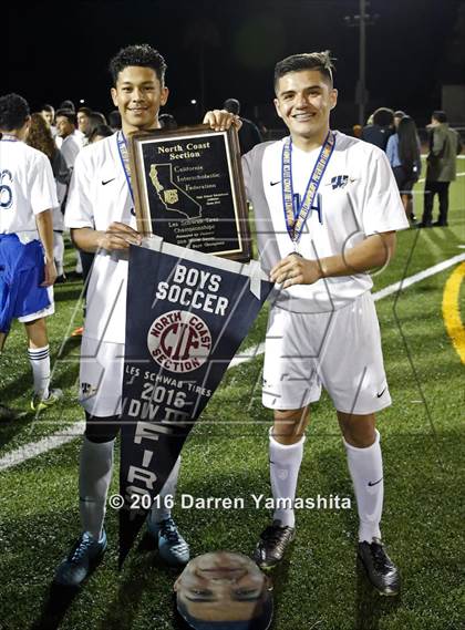 Thumbnail 2 in Marin Academy vs. Ygnacio Valley (CIF NCS D3 Final) photogallery.