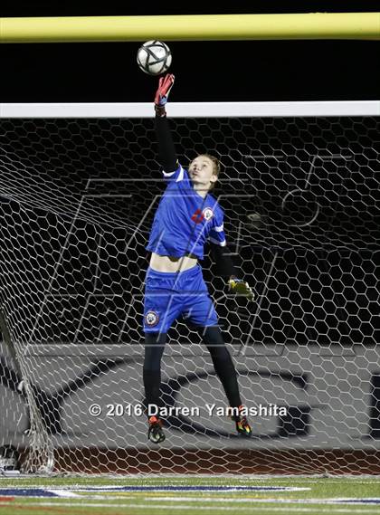 Thumbnail 3 in Marin Academy vs. Ygnacio Valley (CIF NCS D3 Final) photogallery.