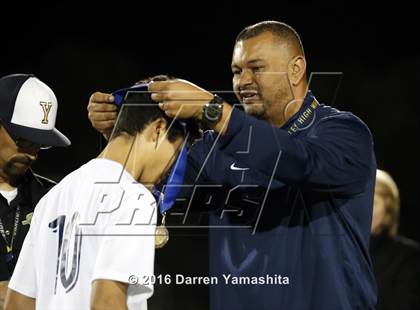 Thumbnail 2 in Marin Academy vs. Ygnacio Valley (CIF NCS D3 Final) photogallery.