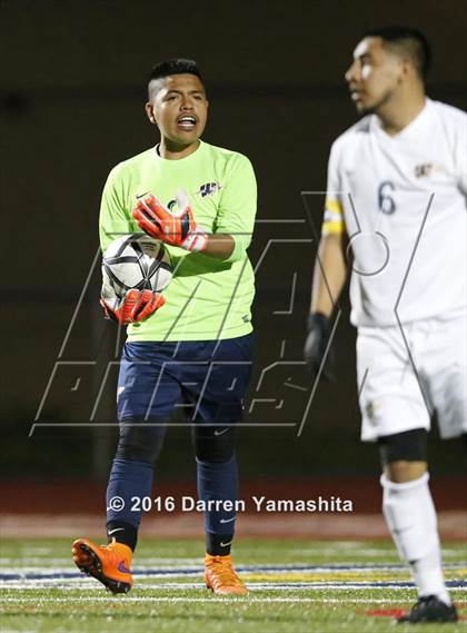 Thumbnail 2 in Marin Academy vs. Ygnacio Valley (CIF NCS D3 Final) photogallery.
