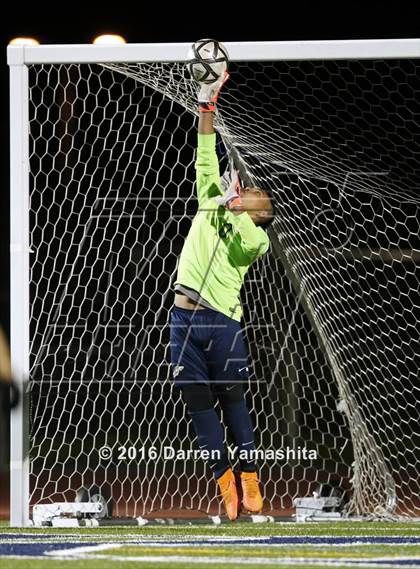 Thumbnail 3 in Marin Academy vs. Ygnacio Valley (CIF NCS D3 Final) photogallery.