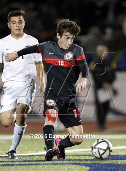 Thumbnail 2 in Marin Academy vs. Ygnacio Valley (CIF NCS D3 Final) photogallery.