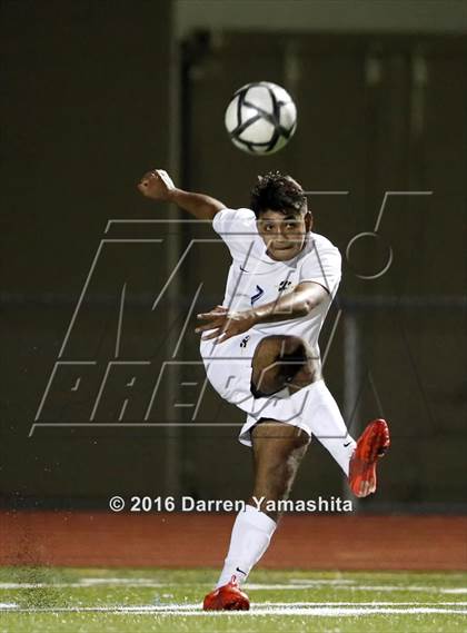 Thumbnail 2 in Marin Academy vs. Ygnacio Valley (CIF NCS D3 Final) photogallery.