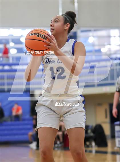 Thumbnail 3 in Deer Creek vs. Putnam City photogallery.