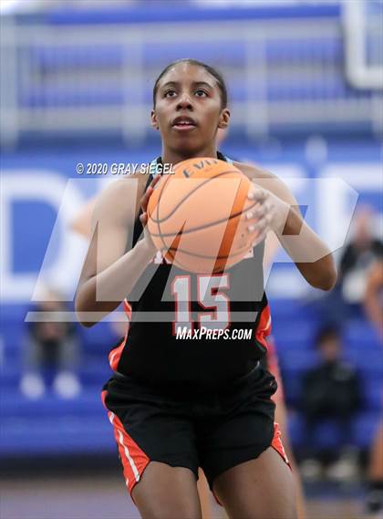Thumbnail 3 in Deer Creek vs. Putnam City photogallery.