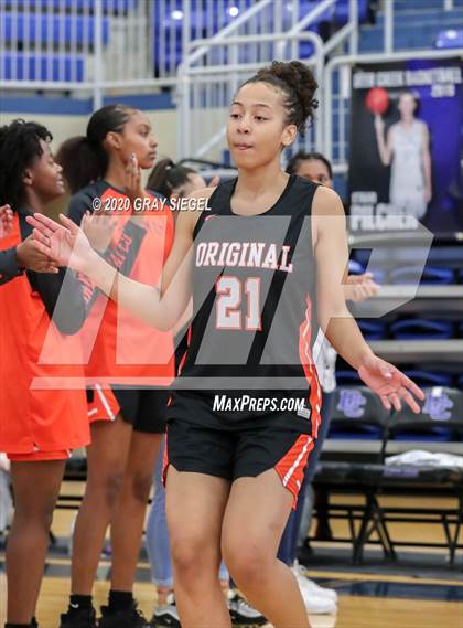Thumbnail 2 in Deer Creek vs. Putnam City photogallery.