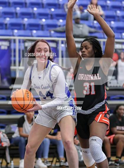 Thumbnail 1 in Deer Creek vs. Putnam City photogallery.