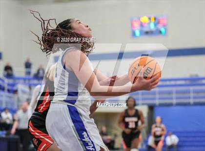 Thumbnail 1 in Deer Creek vs. Putnam City photogallery.