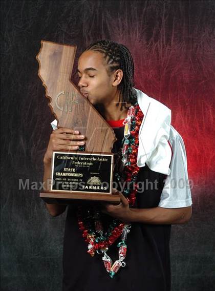 Thumbnail 1 in Salesian (CIF State D4 Award Photos) photogallery.