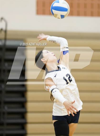 Thumbnail 1 in Clarkston @ Stoney Creek photogallery.