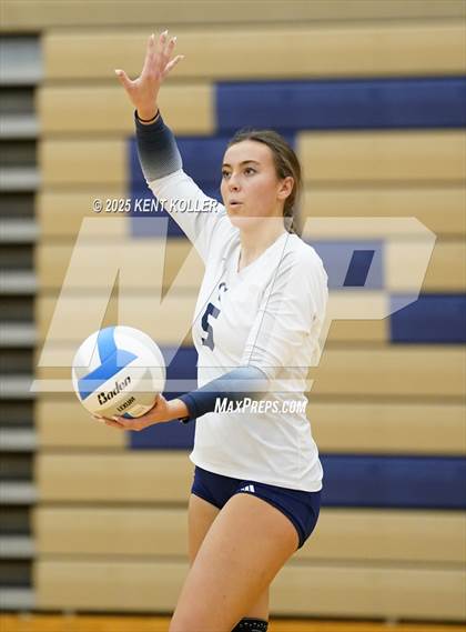Thumbnail 1 in Clarkston @ Stoney Creek photogallery.