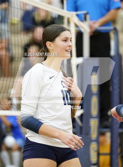 Thumbnail 1 in Clarkston @ Stoney Creek photogallery.