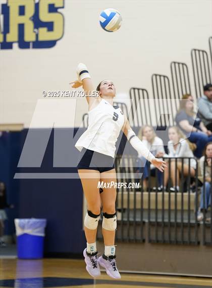 Thumbnail 2 in Clarkston @ Stoney Creek photogallery.