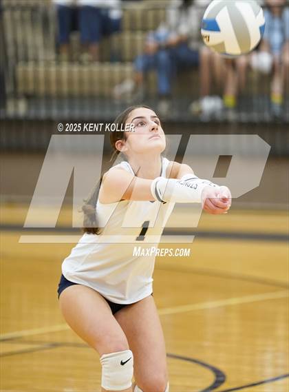 Thumbnail 1 in Clarkston @ Stoney Creek photogallery.