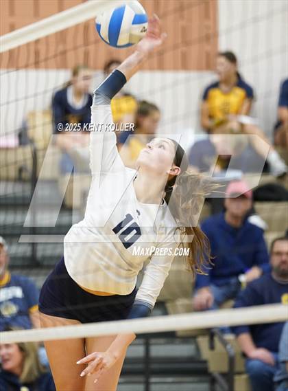 Thumbnail 2 in Clarkston @ Stoney Creek photogallery.