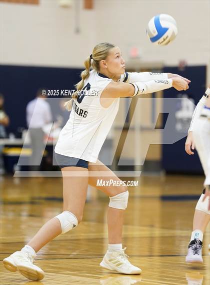 Thumbnail 1 in Clarkston @ Stoney Creek photogallery.