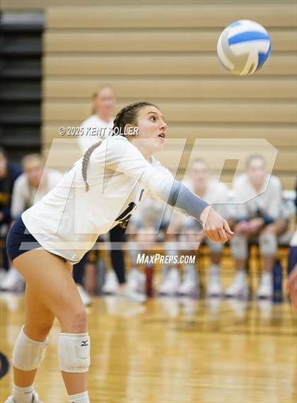 Thumbnail 1 in Clarkston @ Stoney Creek photogallery.