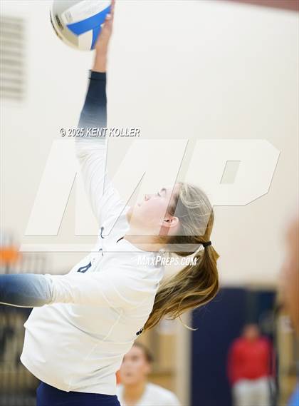 Thumbnail 3 in Clarkston @ Stoney Creek photogallery.