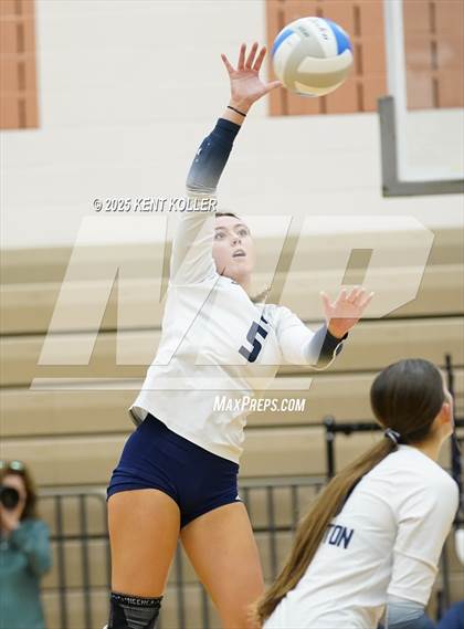 Thumbnail 1 in Clarkston @ Stoney Creek photogallery.