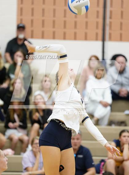 Thumbnail 3 in Clarkston @ Stoney Creek photogallery.
