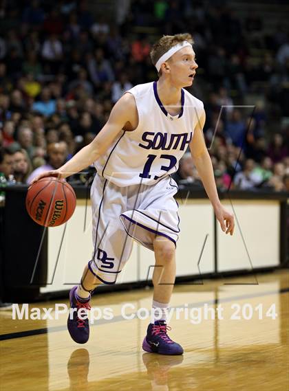 Thumbnail 3 in Pueblo East vs. Denver South (CHSAA 4A Final) photogallery.