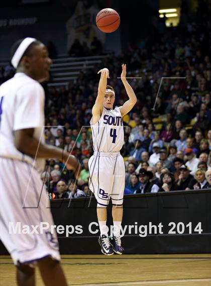 Thumbnail 2 in Pueblo East vs. Denver South (CHSAA 4A Final) photogallery.