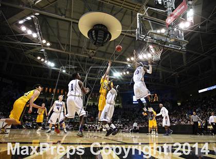 Thumbnail 2 in Pueblo East vs. Denver South (CHSAA 4A Final) photogallery.